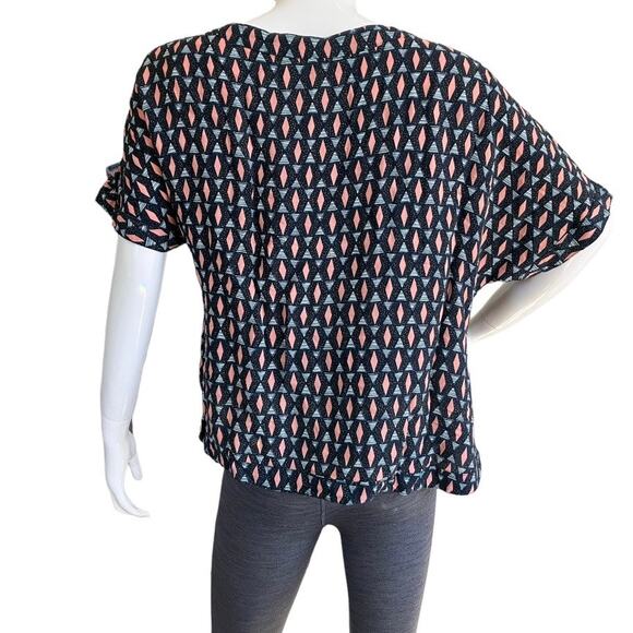 H&M Navy White Pink Patterned Blouse Size US8 - Picture 2 of 3